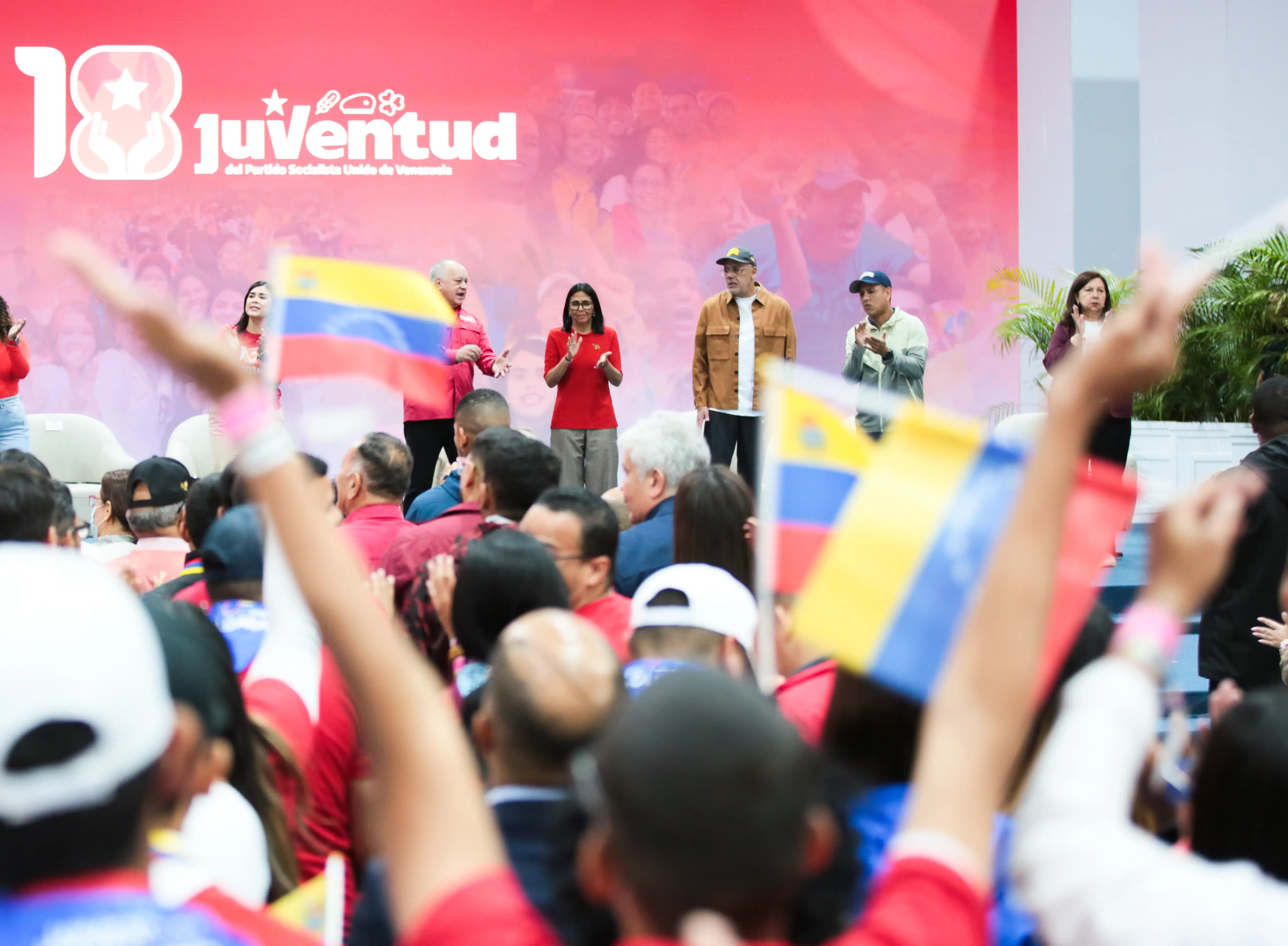 Delcy Rodríguez llama a fortalecer la conciencia juvenil ante los desafíos de la revolución tecnológica